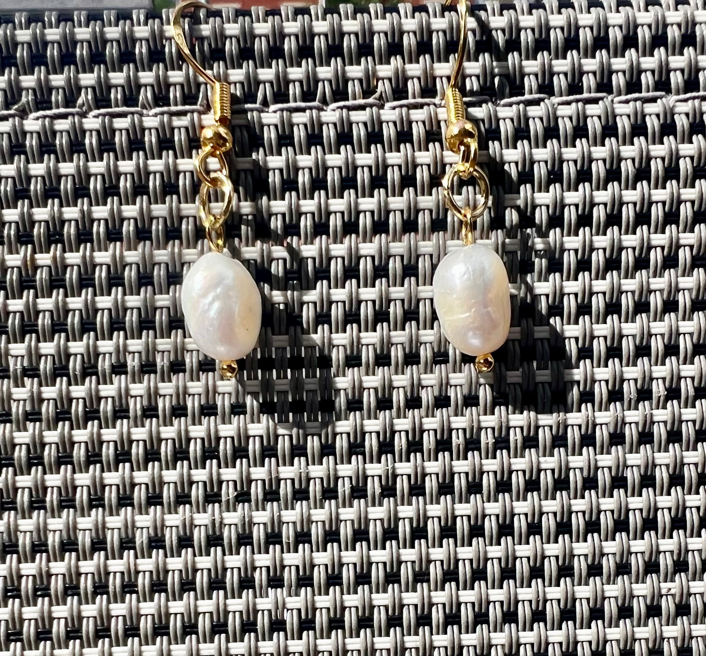 Golden Hook Freshwater Natural Pearl Earrings – Simple Handmade Luxury
