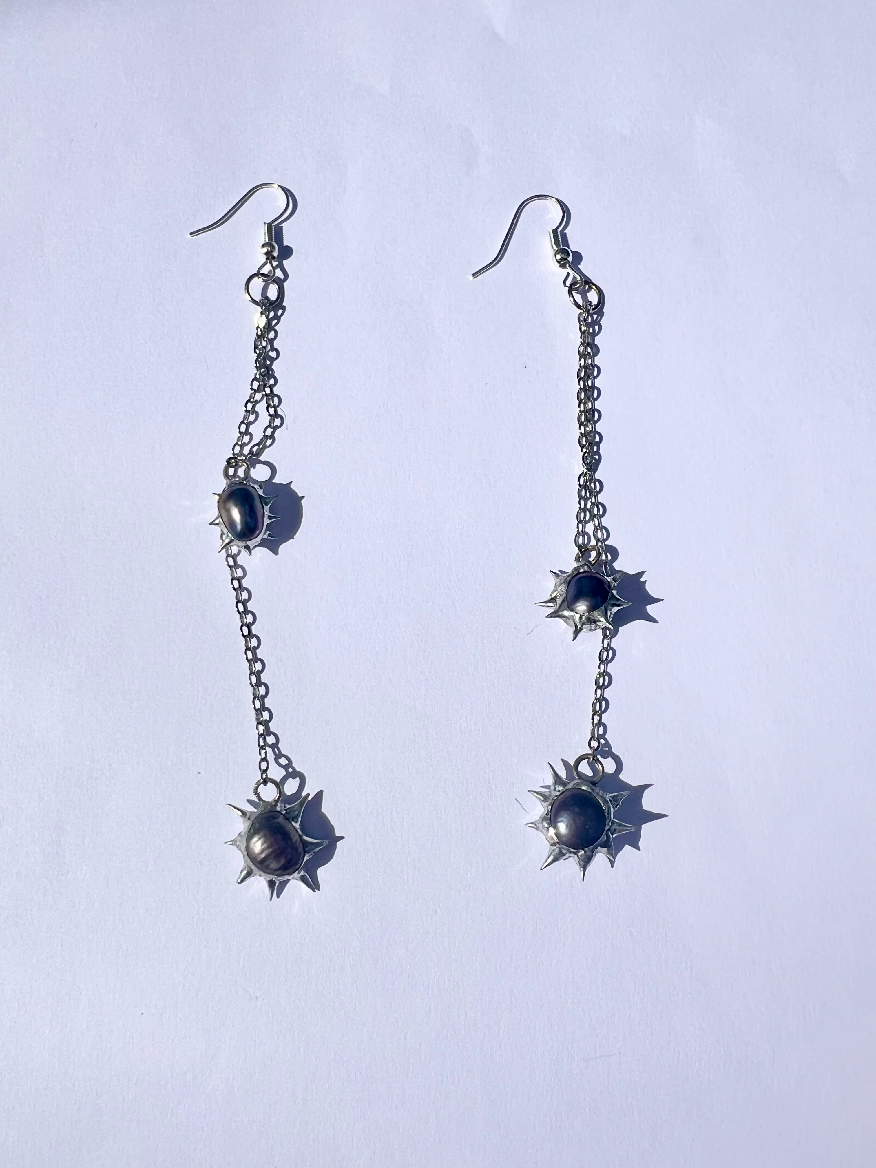 Shadowspike Earrings – Adjustable Dangly Black Pearl with Spikes