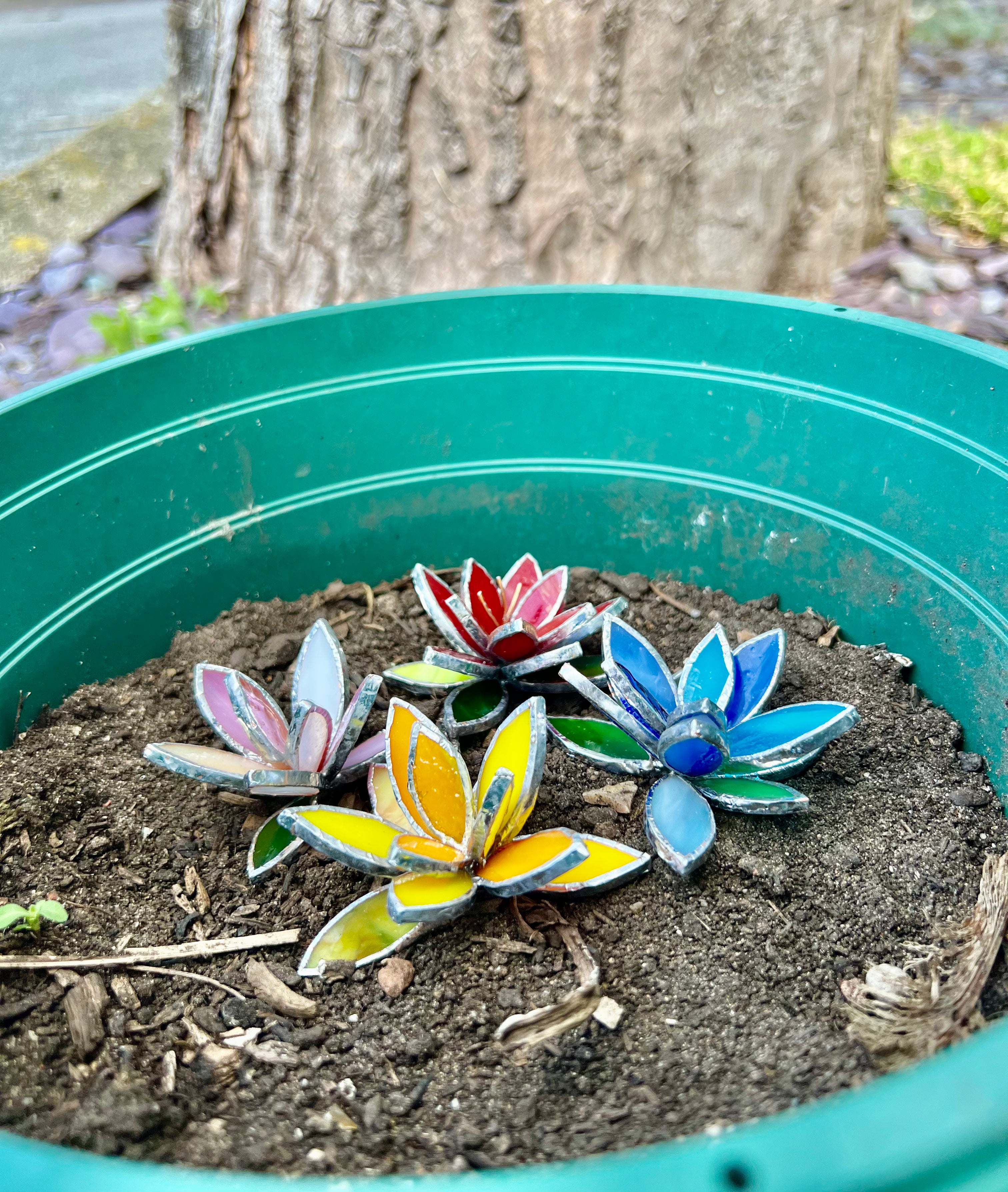 Blooming Light – Handcrafted 3D Stained Glass Flowers for Planters