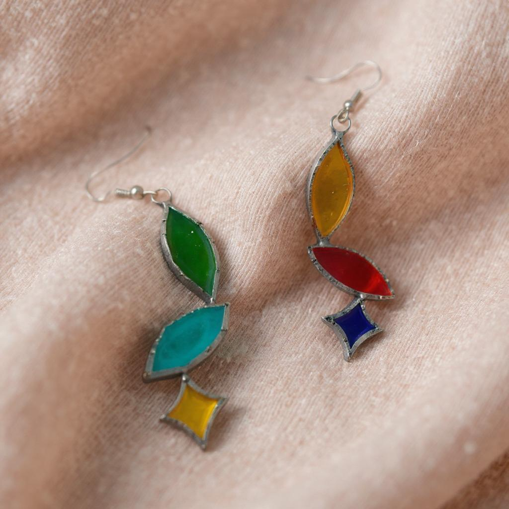 Star & Leaf Contrast Earrings – Bold Stained Glass with Shiny Accent